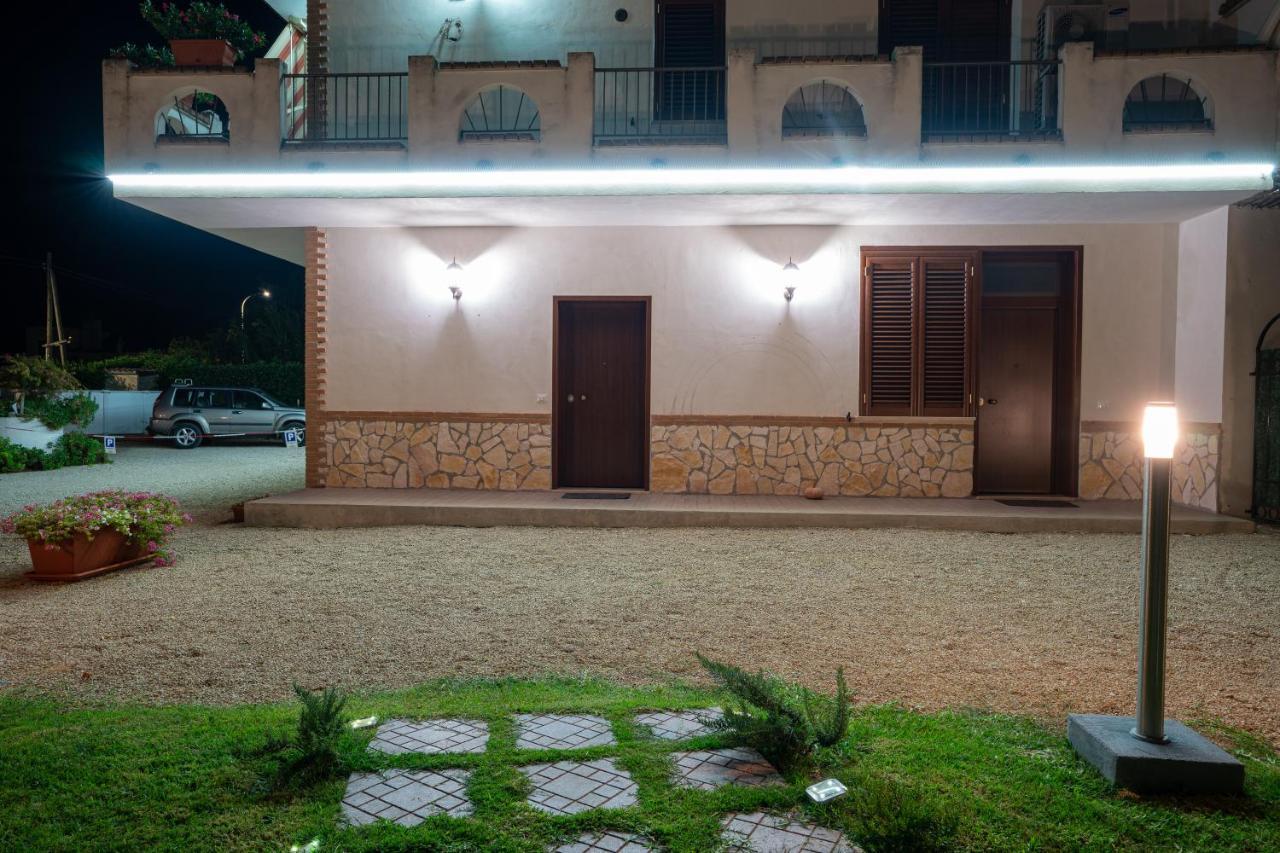 Arcobaleno Apartment Fondi Exterior foto