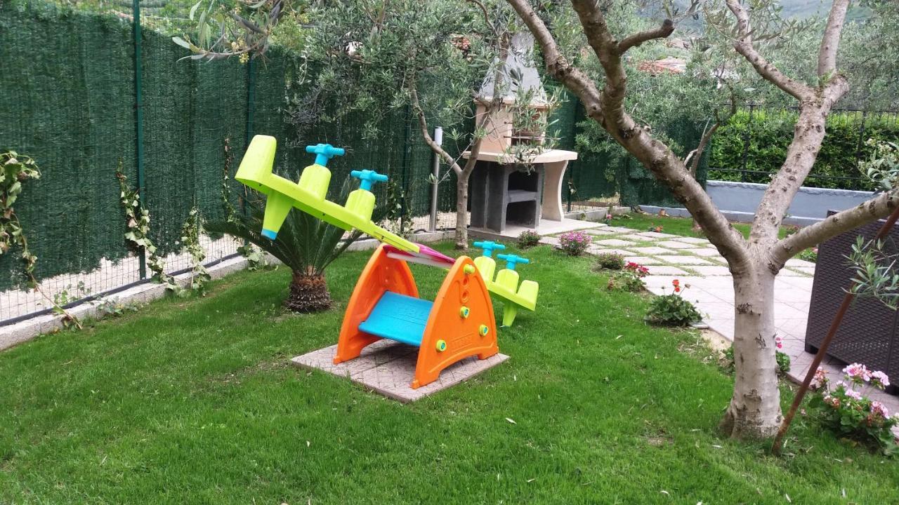 Arcobaleno Apartment Fondi Exterior foto