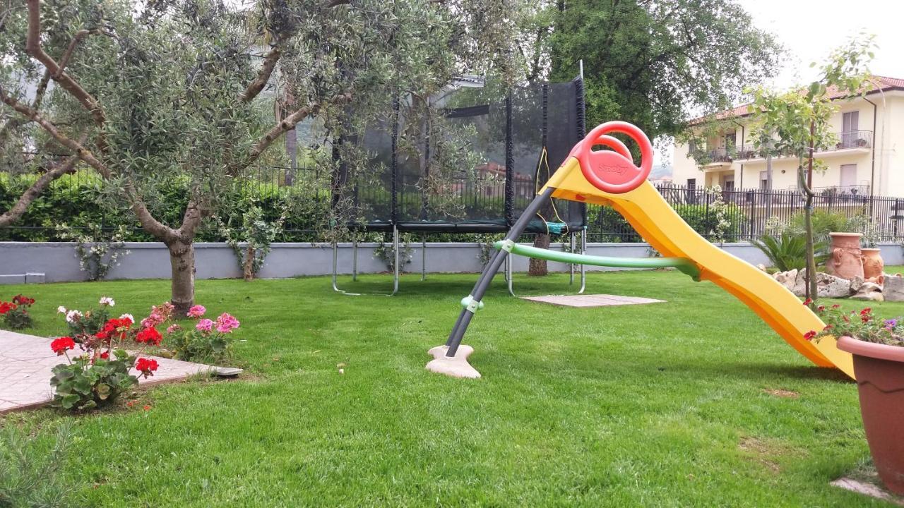 Arcobaleno Apartment Fondi Exterior foto